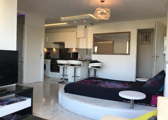 Naturiste Cap D'agde Natura 111 Agde